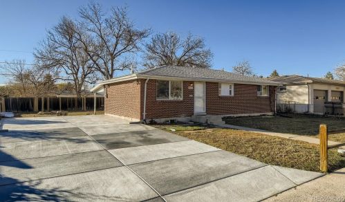 9081 Grove St, Westminster CO  80031-7404 exterior