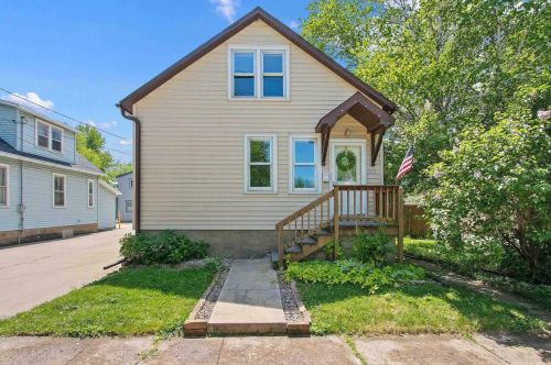 1318 Grignon St, Green Bay, WI 54301-3023