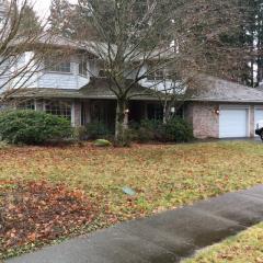 3703 21st St, Puyallup, WA 98374-4163