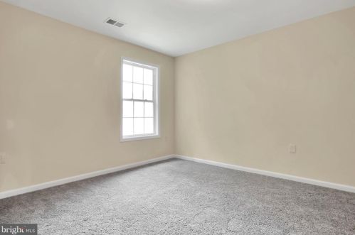 212 Ann St, Charles Town WV  25414-1604 exterior