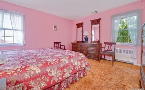 17 Hill Dr, Muttontown NY  11545-1718 exterior