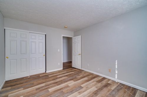 2047 River Birch Dr, Amelia OH  45102-2320 exterior