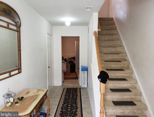 19 Saddle Ridge Ct, Wilmington, DE 19808-2737