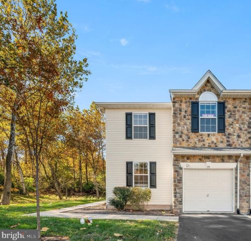 450 Glenn Rose Cir, Norristown, PA 19406-1794