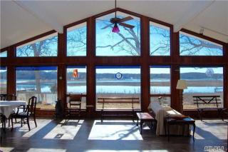 365 Island View Ln, Greenport, NY 11944-2778
