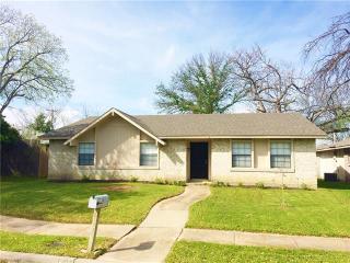750 Teal Dr, Grand Prairie TX  75052-5865 exterior