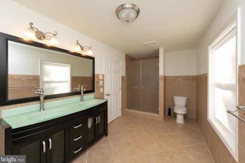 479 Pheasant Dr, Huntingdon Valley PA  19006-3047 exterior