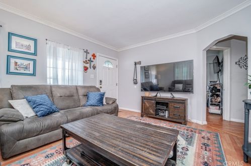 1818 Rose Ave, Compton CA  90221-1006 exterior