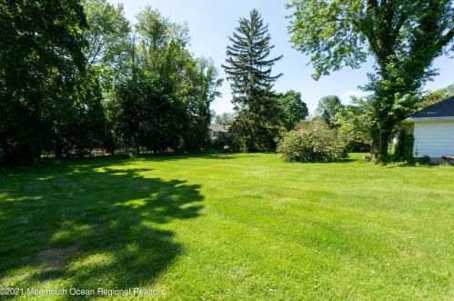 235 Hamiltonian Dr, Tinton Falls NJ  07701-5012 exterior