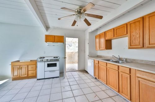 6634 Radio Dr, San Diego CA  92114-1611 exterior