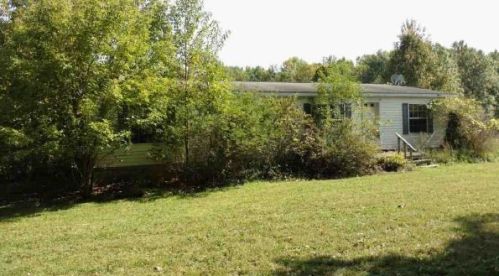 9244 Lippoldt Rd, Weedsport, NY 13166-9406