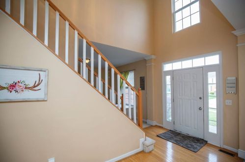 1264 Fox Hollow Dr, Liberty Township, OH 45036