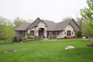 50075 Goldleaf Dr, Ames, IA 50014-2600
