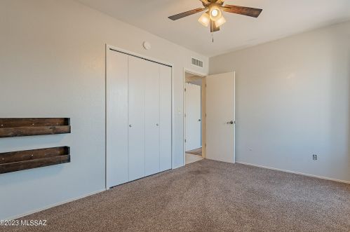 4801 Red Wolf Dr, Tucson AZ  85742-8825 exterior