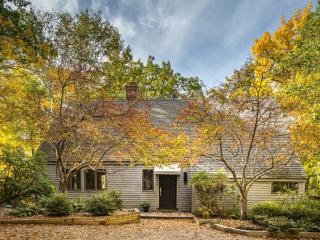 202 Belgo Rd, Lakeville, CT 06039-1003