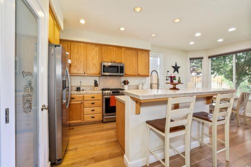 1125 Valley Glen Dr, Liberty Farms CA  95620-4835 exterior