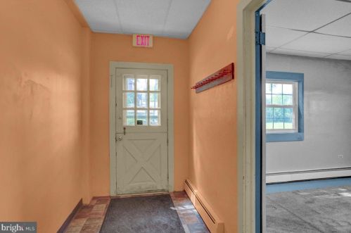 392 Five Locks Rd, Shoemakersville, PA 19555-9643