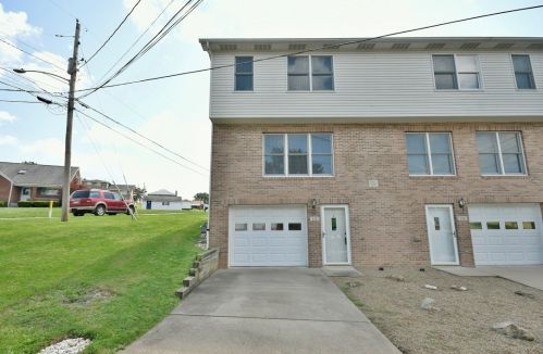 112 Columbia Dr, Canonsburg, PA 15317-1847