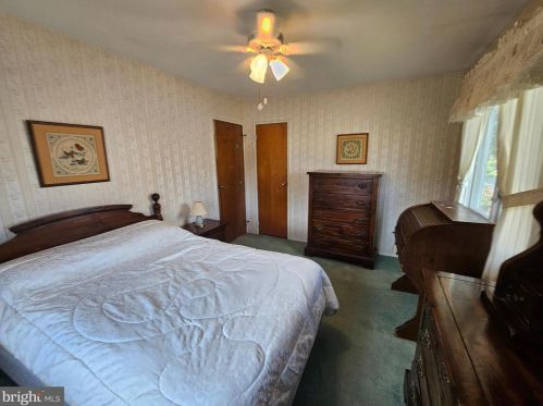 27 Brandywine Way, Trenton NJ 08690-3104 exterior