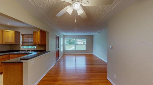 7116 Date Palm Ave, Saint Petersburg FL  33707-2013 exterior