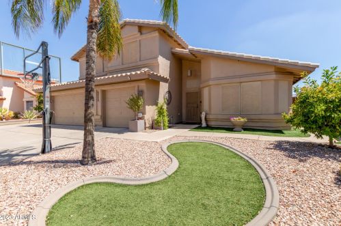 4019 Charlotte Dr, Glendale AZ  85310-3243 exterior