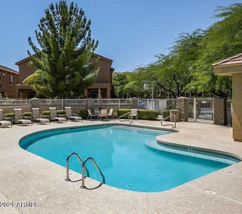 2150 Bell Rd, Phoenix AZ  85022-2940 exterior