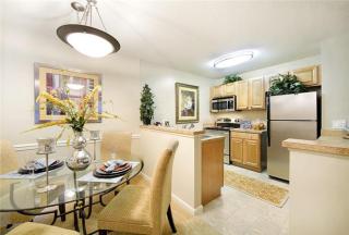 10 Town Pl, Middletown CT  06457-8737 exterior