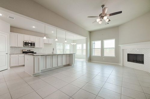 2406 Ridgewood Dr, West Columbia, TX 77486-9685