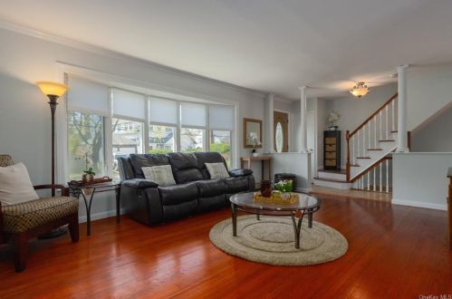 139 Hilburn Rd, Scarsdale NY  10583-6117 exterior