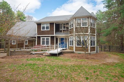 610 Hopkins Hill Rd, West Greenwich, RI 02817-2562