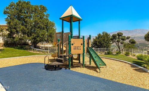 871 Coronado Cir, Santa Paula CA  93060-1666 exterior