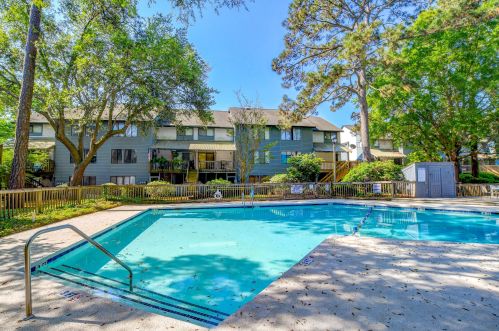 1120 Hidden Cove Dr, Mount Pleasant SC  29464-9028 exterior