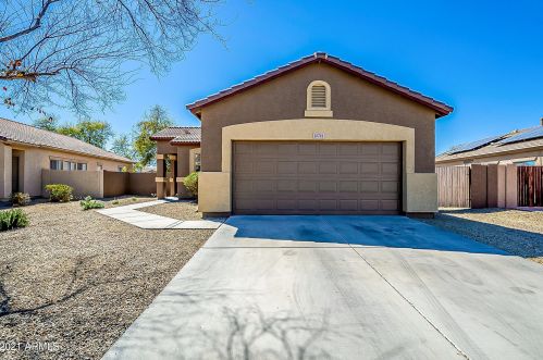 10741 Kilarea Ave, Mesa, AZ 85209-1586