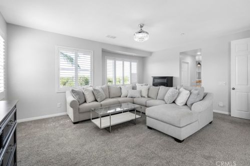 1191 Pamplona Dr, Riverside CA  92508-8724 exterior