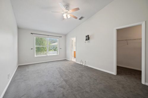 8084 Briantea Dr, Boynton Beach FL  33472-2745 exterior