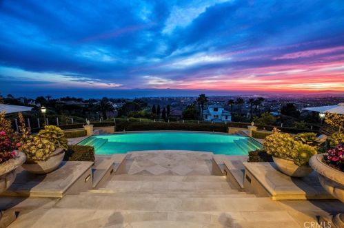 3 Canyon Pt, Newport Beach, CA 92657-1701