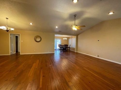1805 Eastfield Dr, Richardson TX  75081-5433 exterior