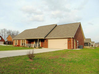 1506 Maxwell Ln, Maryville, TN 37803-8444