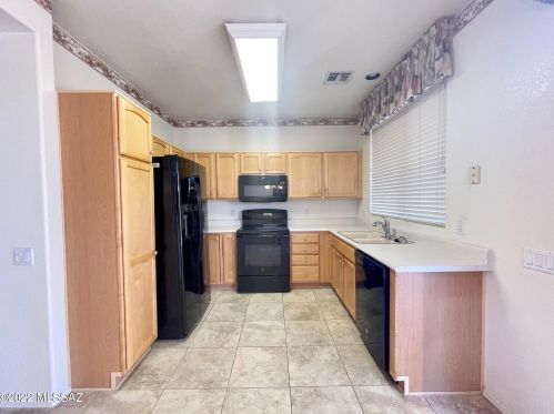 9416 Twinkling Shadows Way, Tucson AZ  85743-5440 exterior