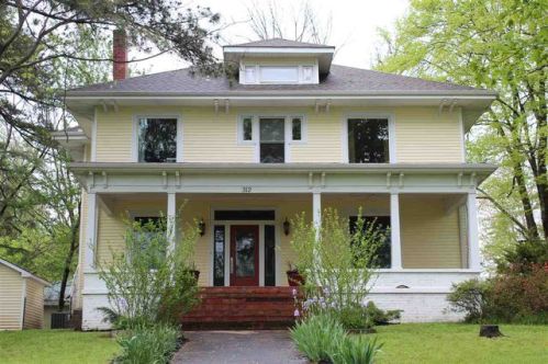 312 Tucker St, Dyersburg, TN 38024-3016