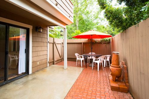 611 Sola St, Santa Barbara CA  93101-4258 exterior