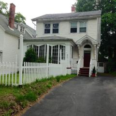 81 Allen St, Albany, NY 12203-1604