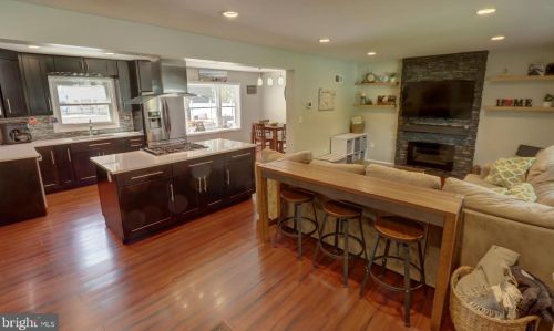 570 Old Orchard Ln, Camp Hill PA  17011-1828 exterior