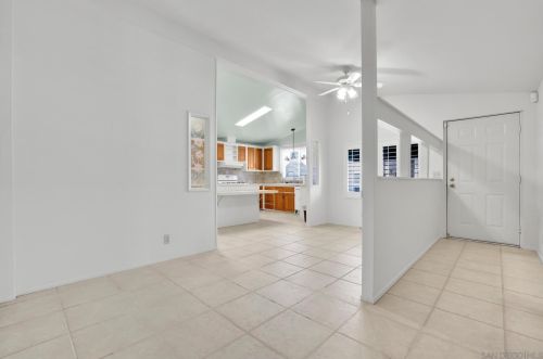 611 Via Santa Paulo, Vista, CA 92081-6369