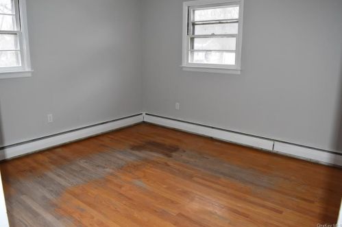 26 Orange Rd, Florida NY  10921-1907 exterior