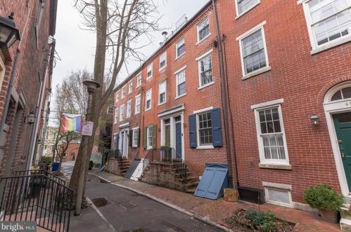 410 Iseminger St, Philadelphia PA  19147-1114 exterior
