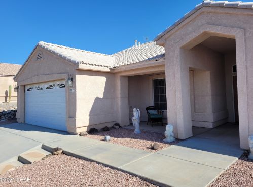 3332 Ridge Ave, Bullhead City, AZ 86429-7361