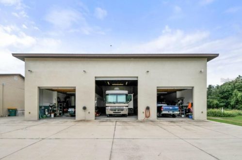 3500 Boggy Crk Rd, Kissimmee FL 34744-9413 exterior