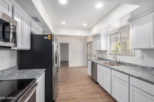 13010 Jadestone Dr, Sun City, AZ 85375-3244