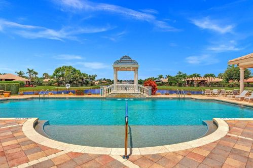 7831 Via Grande, Boynton Beach FL  33437-7518 exterior